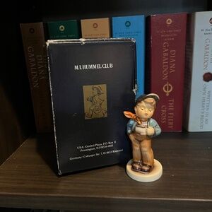 Goebel lucky boy hummel